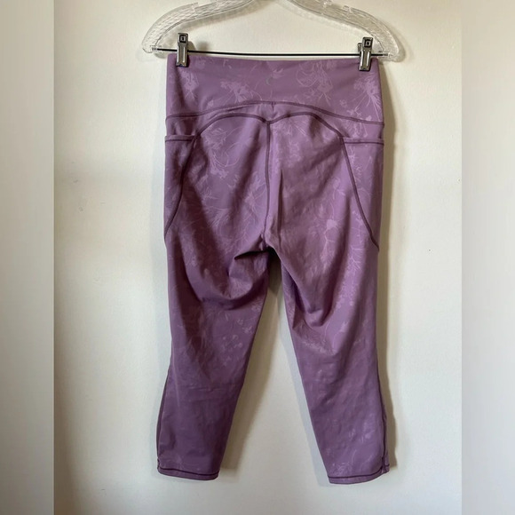 Zyia Purple Floral Capri Leggings - Picture 4 of 5